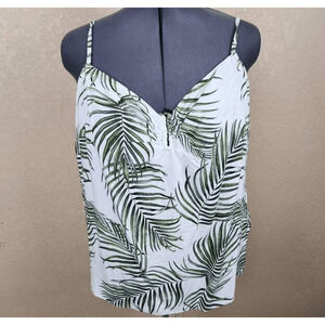 City Chic Green Tropical Palm Print Tank Top Size Medium NWT (18 Plus) 3603